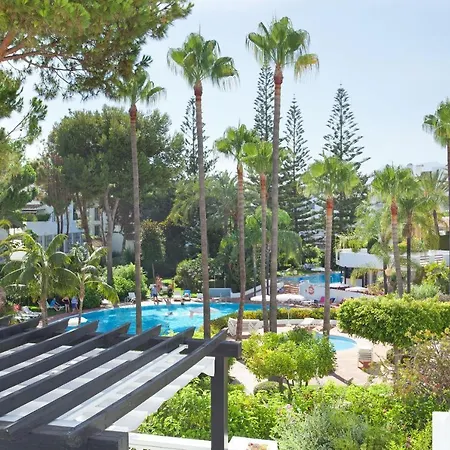 White Pearl Elviria Apartment *