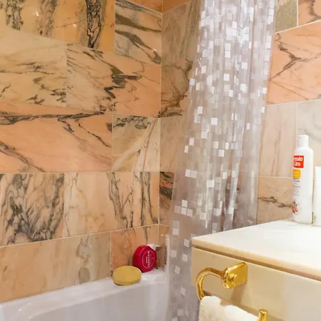 White Pearl Elviria * מארבלה