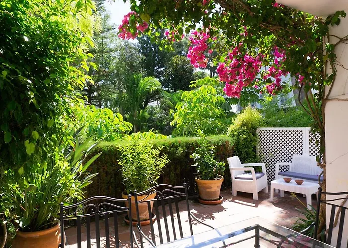 White Pearl Elviria Marbella