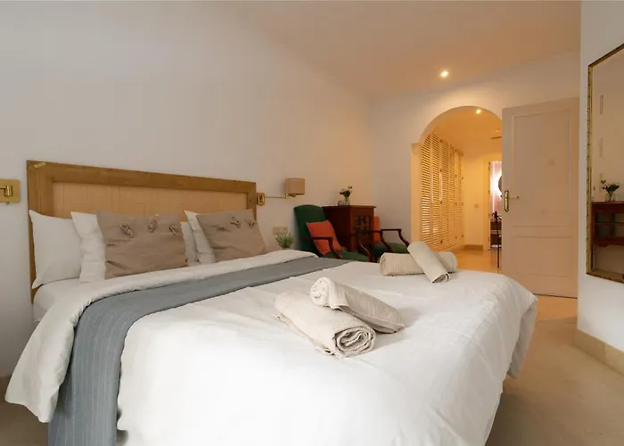 White Pearl Elviria *