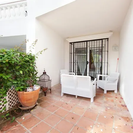 Lägenhet White Pearl Elviria Marbella