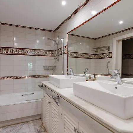 Lägenhet White Pearl Elviria Marbella