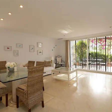 White Pearl Elviria Apartment
