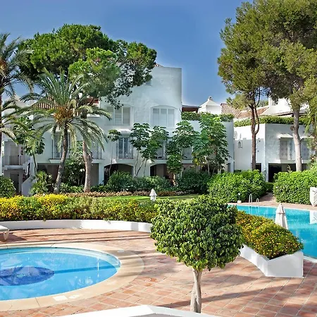 Апартаменти White Pearl Elviria *